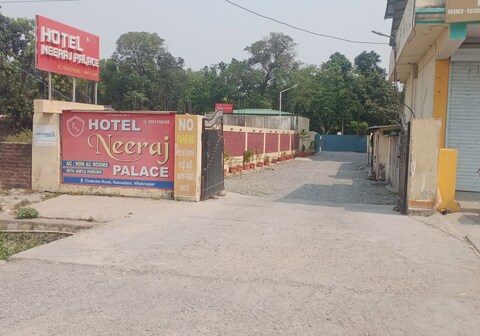 Neeraj Palace