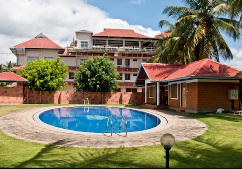 Issac's Hotel Regency