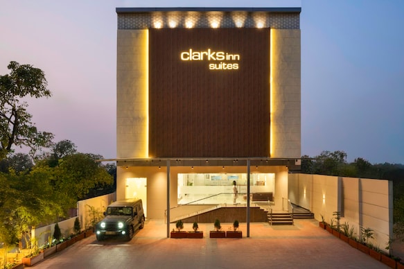 Clarks Inn Suites, Agra