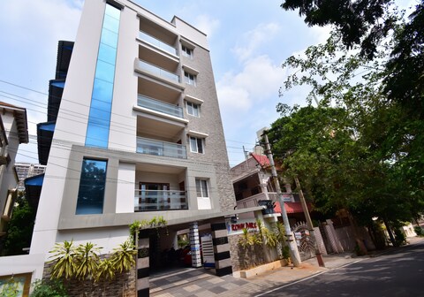 THE ROYAL PARK HOTEL