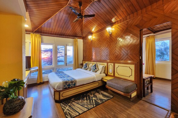 Hotel Sangeet Mall Road Shimla