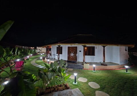 MANGOWOODS MUD HOUSE VILLA