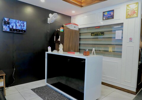 HOTEL BLUE STARS Karnal