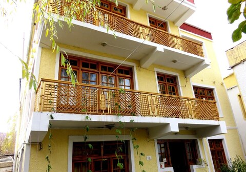 Rahela Guest House