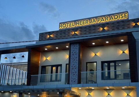 Hotel Neerja Paradise