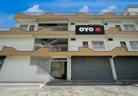 Hotel O Ambari Residency