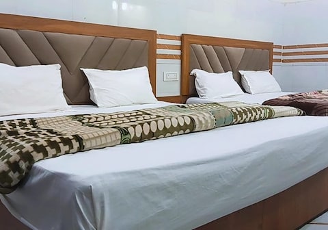 Hotel Gayatri Dham