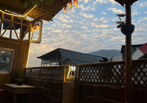 Baba's Hostel with Rooftop Cafe