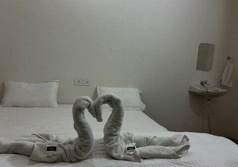 Shri Radha Madhav Accommodation