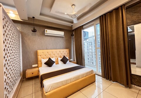 Royal Holiday Homes | Restaurant & Wi-Fi