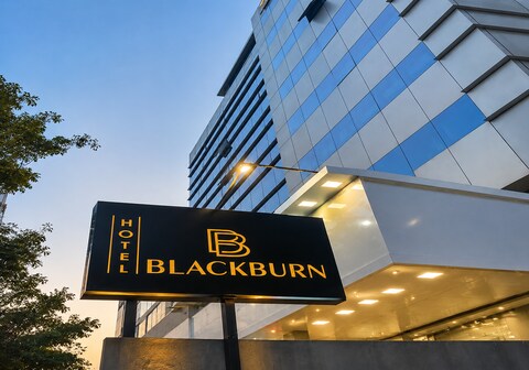 HOTEL BLACKBURN