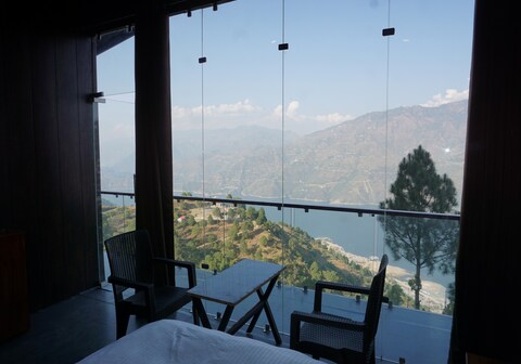 Ekaiva Resort, New Tehri : A Boutique Lake View Hotel