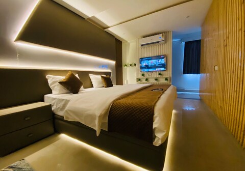 The Dream Cabin by Shivsa Hospitality