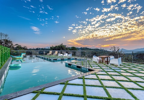 Hotel White House Munnar | Luxury Resort