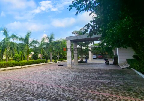 Golden Fields Farmhouse