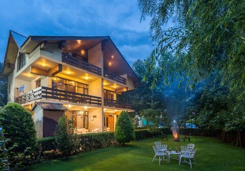 Himalayan Mansion Luxury Villa by Mall Manali