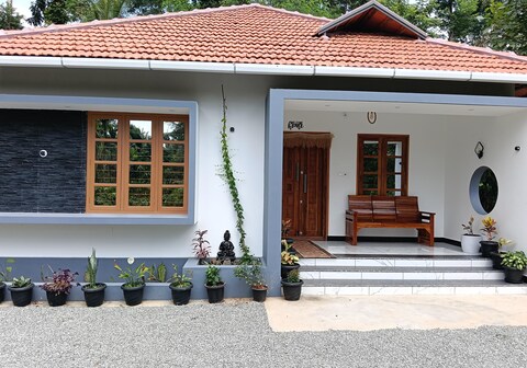 De coorg Coffee leaf stay