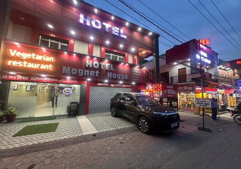 Hotel Magnet House
