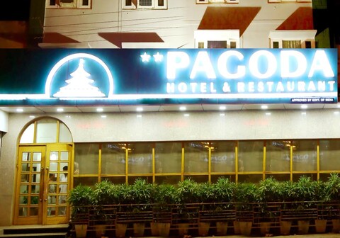 Pagoda Hotel, Gole Bazar