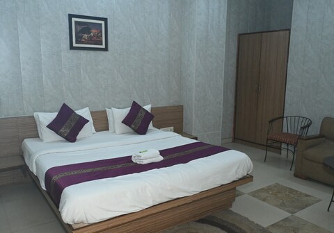 Hotel Manash Continental