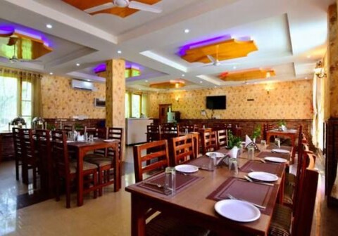 Hotel Raxit Inn