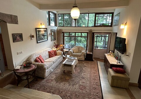 Scenic Hill View 3BHK Near Mall Road | Stonewood