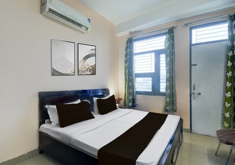 Hotel O IC Guest House Bhankrota Bus Stop