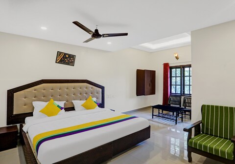 Itsy Hotels Regalia Grand, 500 Mtrs From Madikeri Fort