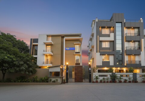 FabHotel Grand Olive