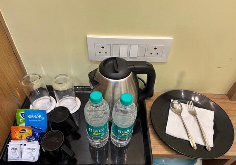 FOREST TRAANSIT HOTEL