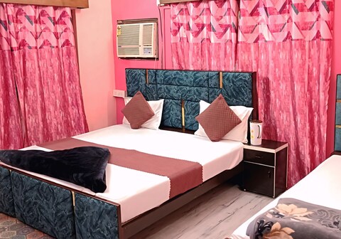 Anandvan Palace