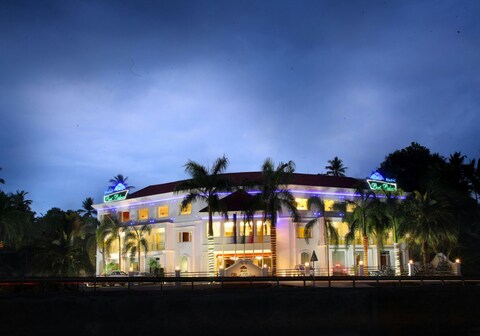 Hotel Port Palace