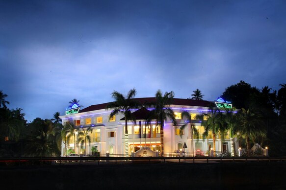 Hotel Port Palace