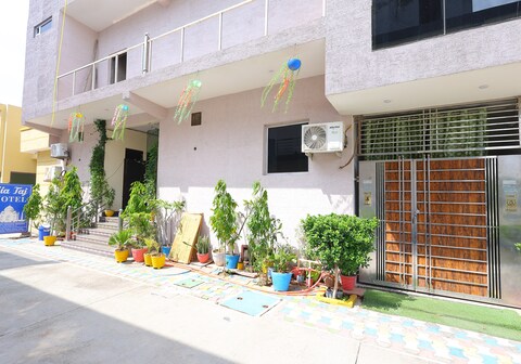 Sia Taj Hotel nearest Taj Mahal Agra