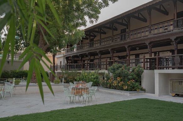 Tree of Life Darbargadh, Dared