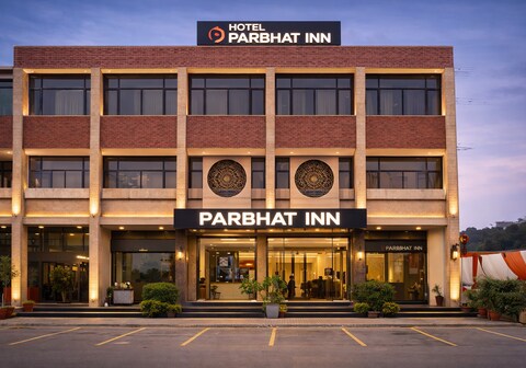 Hotel Parbhat Inn