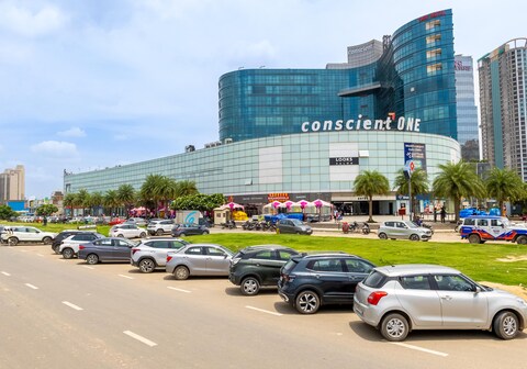 The Trot Hotel & Suites Near Yashobhoomi