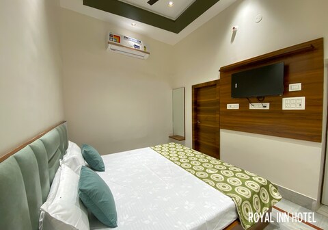 Royal In Hotel