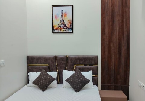 Saffron Hotel & Restorant