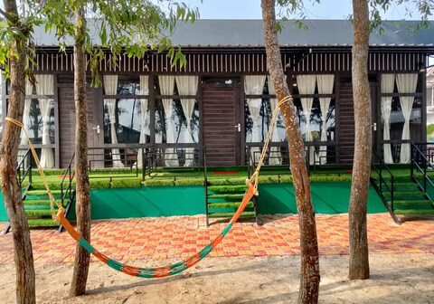 Kamala Homestay, Mondarmoni