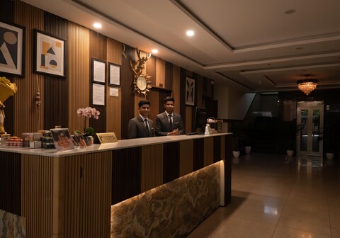 Dev Residency Inn| Near Katra Railway Station