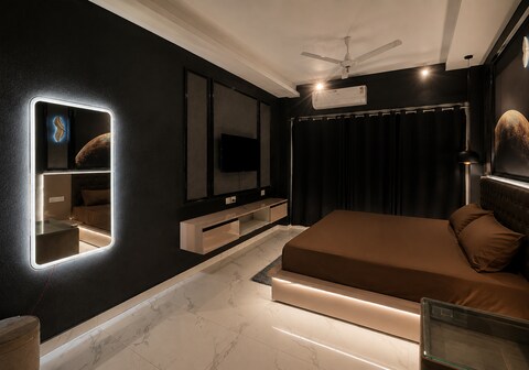 Velvet moon studio