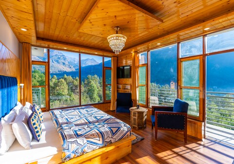 The 14 Gables, A Boutique Stay, Manali (Pet Friendly Hotel).