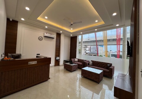 Hotel Bliss Inn & Terrace