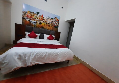 Geetatri Luxury Homestay