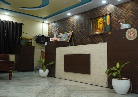 Hotel Raj Prabha