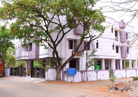 Aishwaryam Deshna Service Apartment Ambattur
