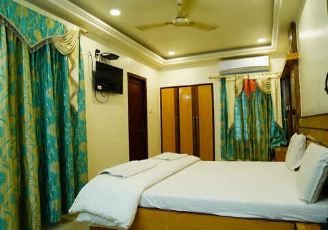 Hotel Sangeetha Inn