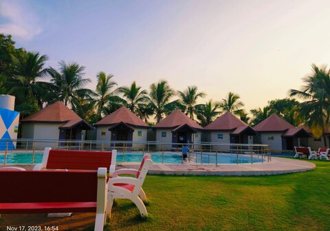 Devraj Resort