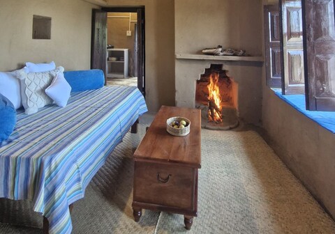 Nayalap | The Paathar House